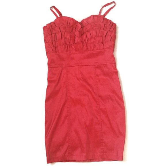 Fuschia fitted dress with pleated details - Picture 5 of 10